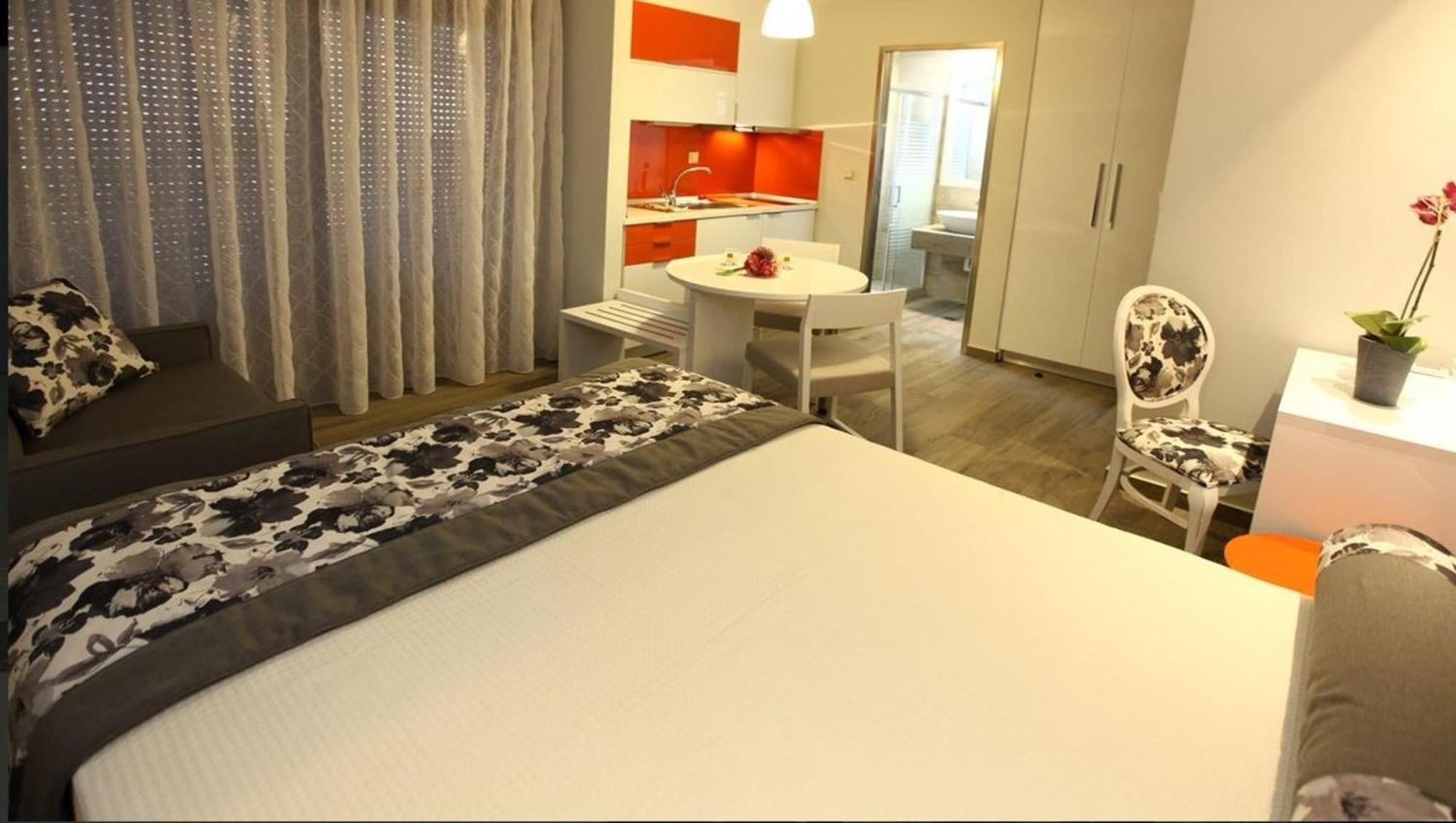 Mary'S Luxury Daire Chrysi Ammoudia Dış mekan fotoğraf