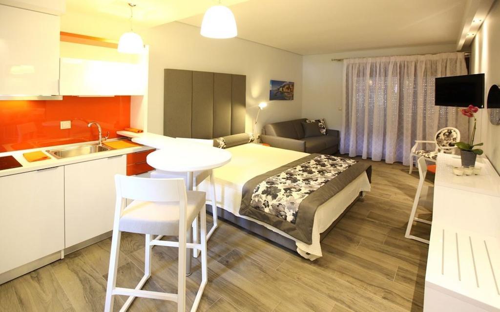 Mary'S Luxury Daire Chrysi Ammoudia Oda fotoğraf
